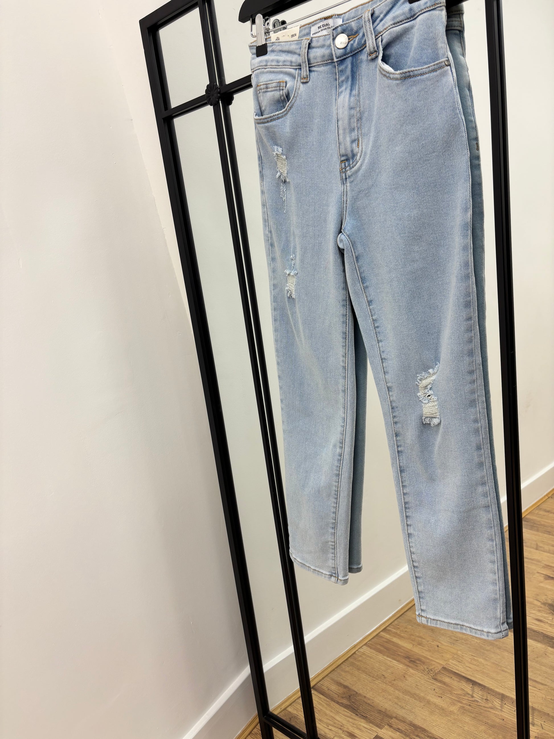 Ankle Grazer Distressed Jean