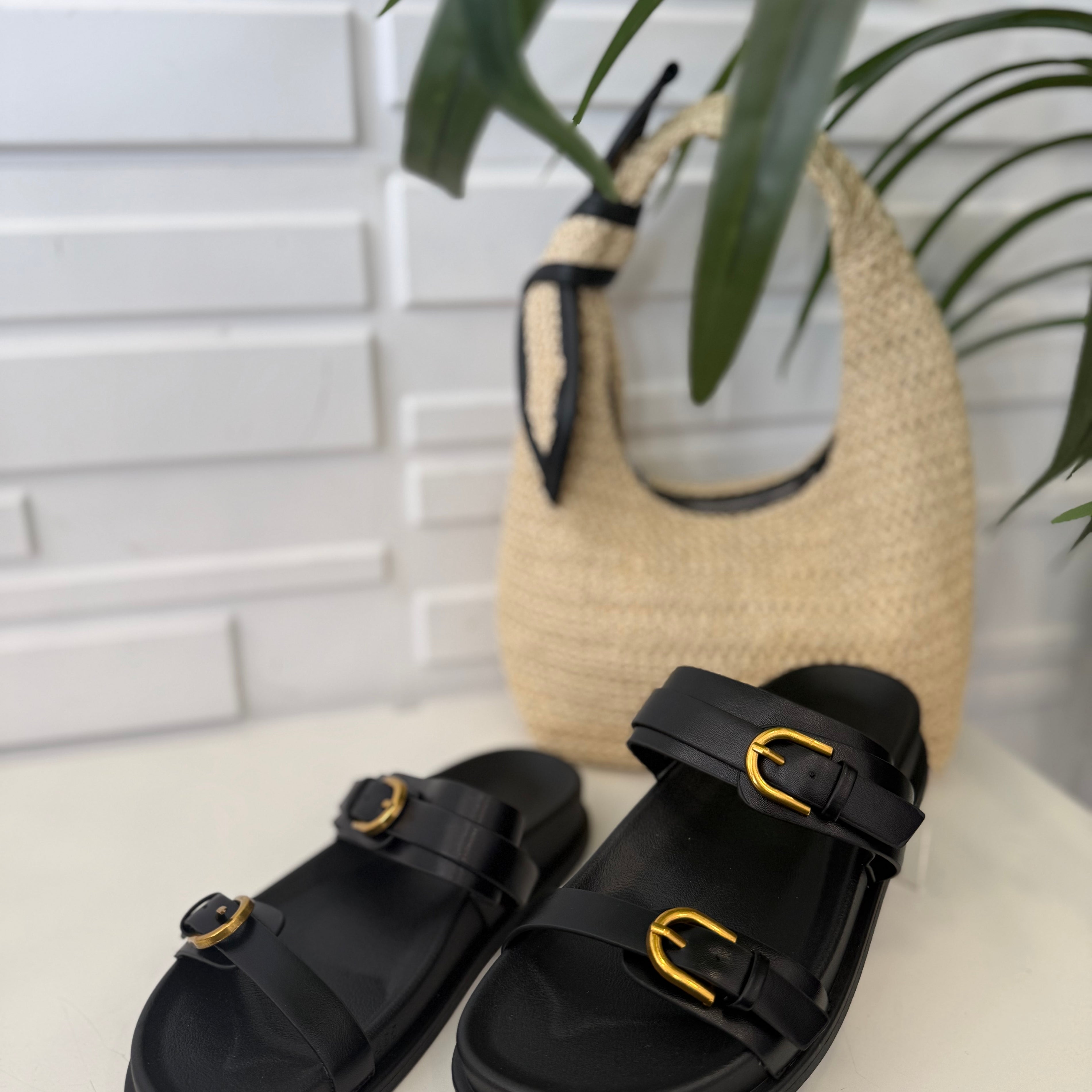 “Mel” Buckle Sliders