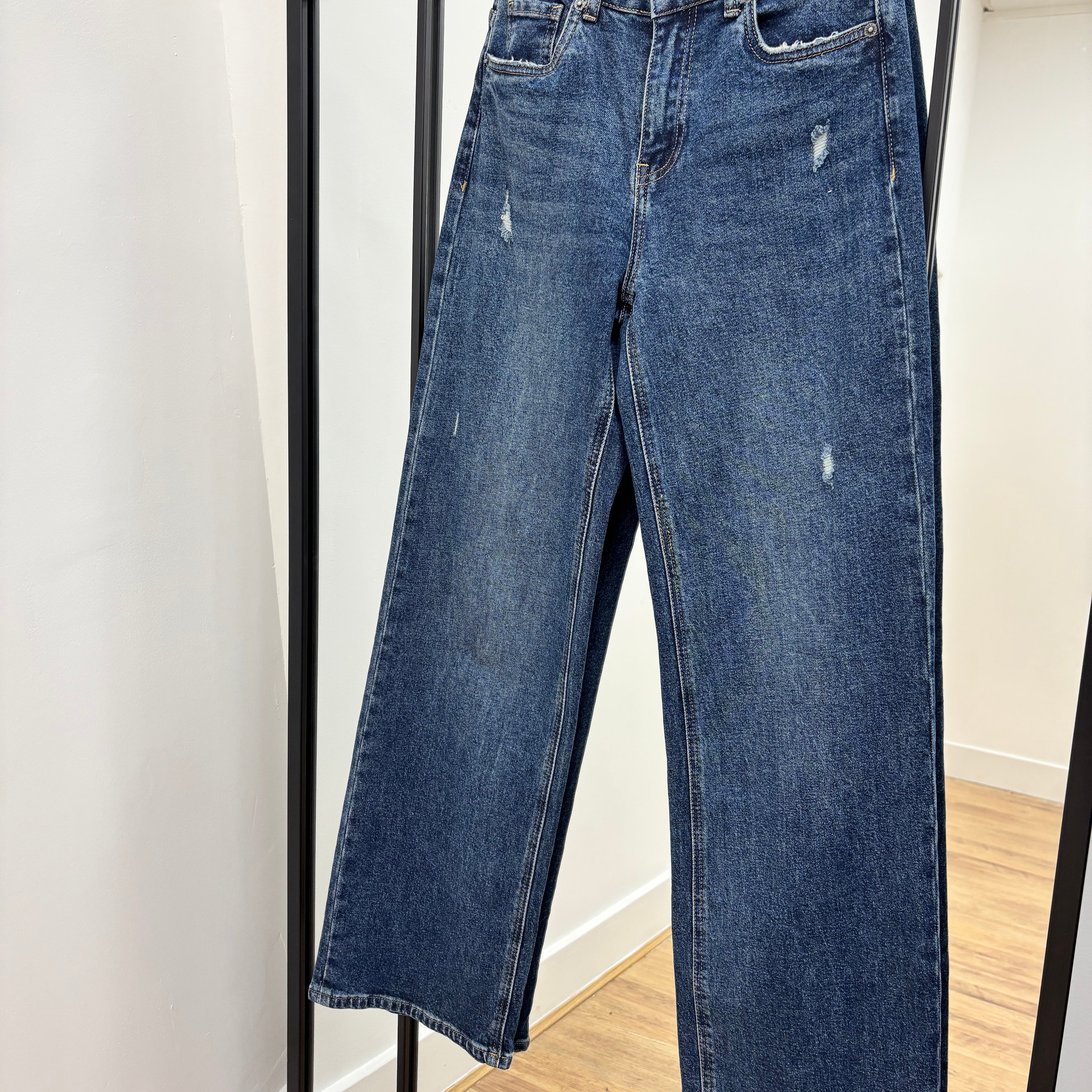 Distressed Straight Leg Jean