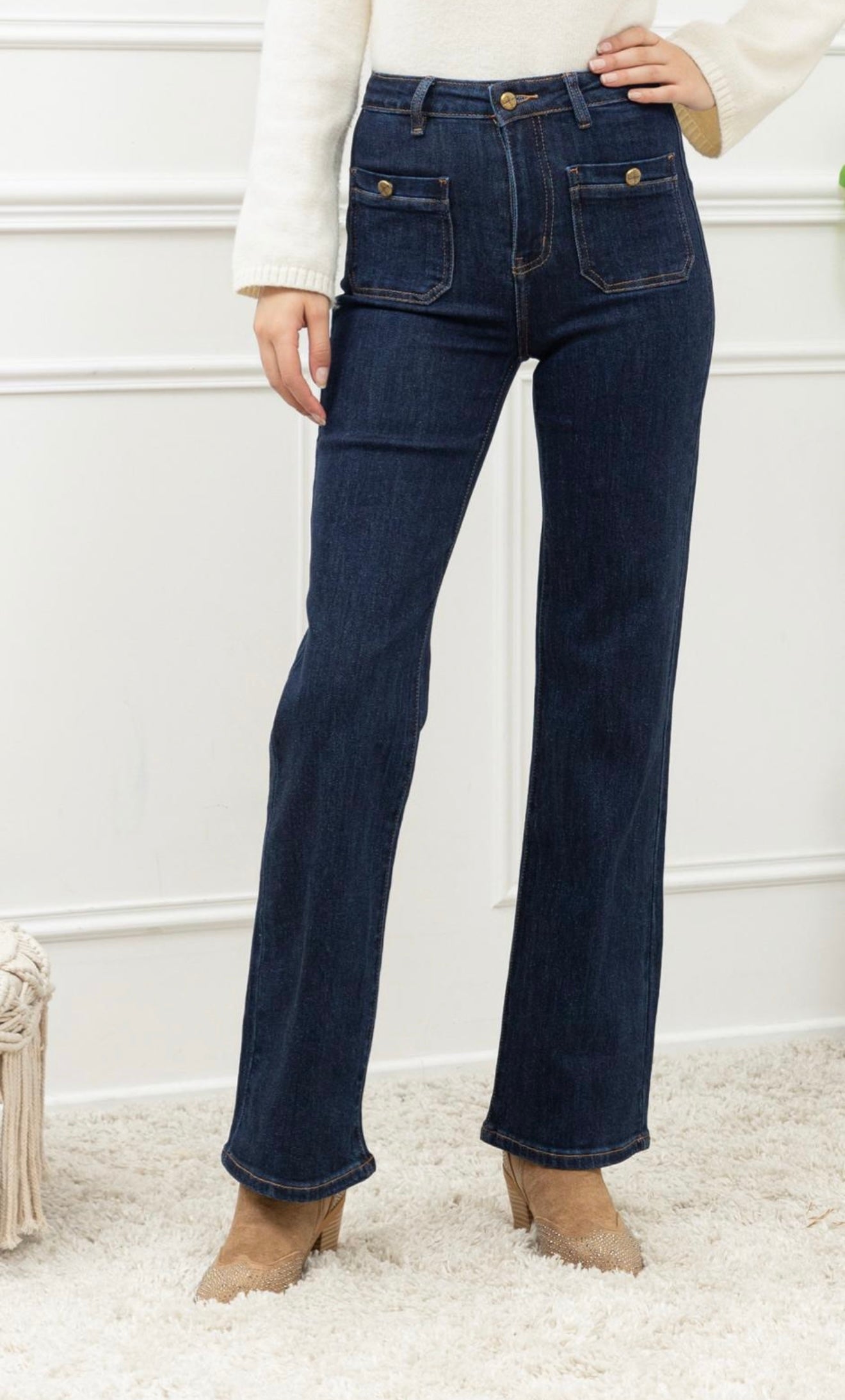 Dark Wide Leg Jeans with Patch Pockets (size down)