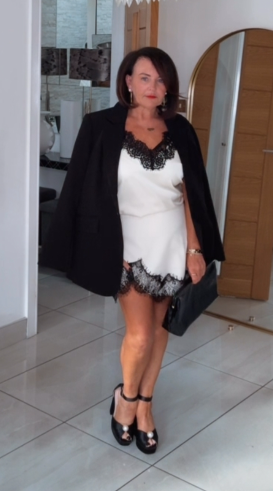 “Saskia” Tailored Skort