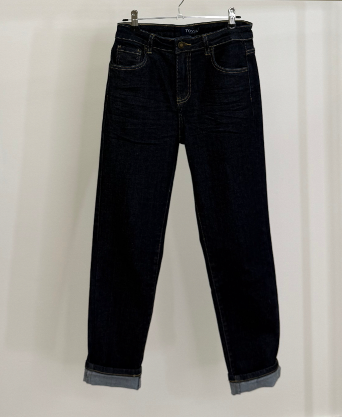 “Toxic” Boyfriend Jeans Indigo (Own Size Recommended)