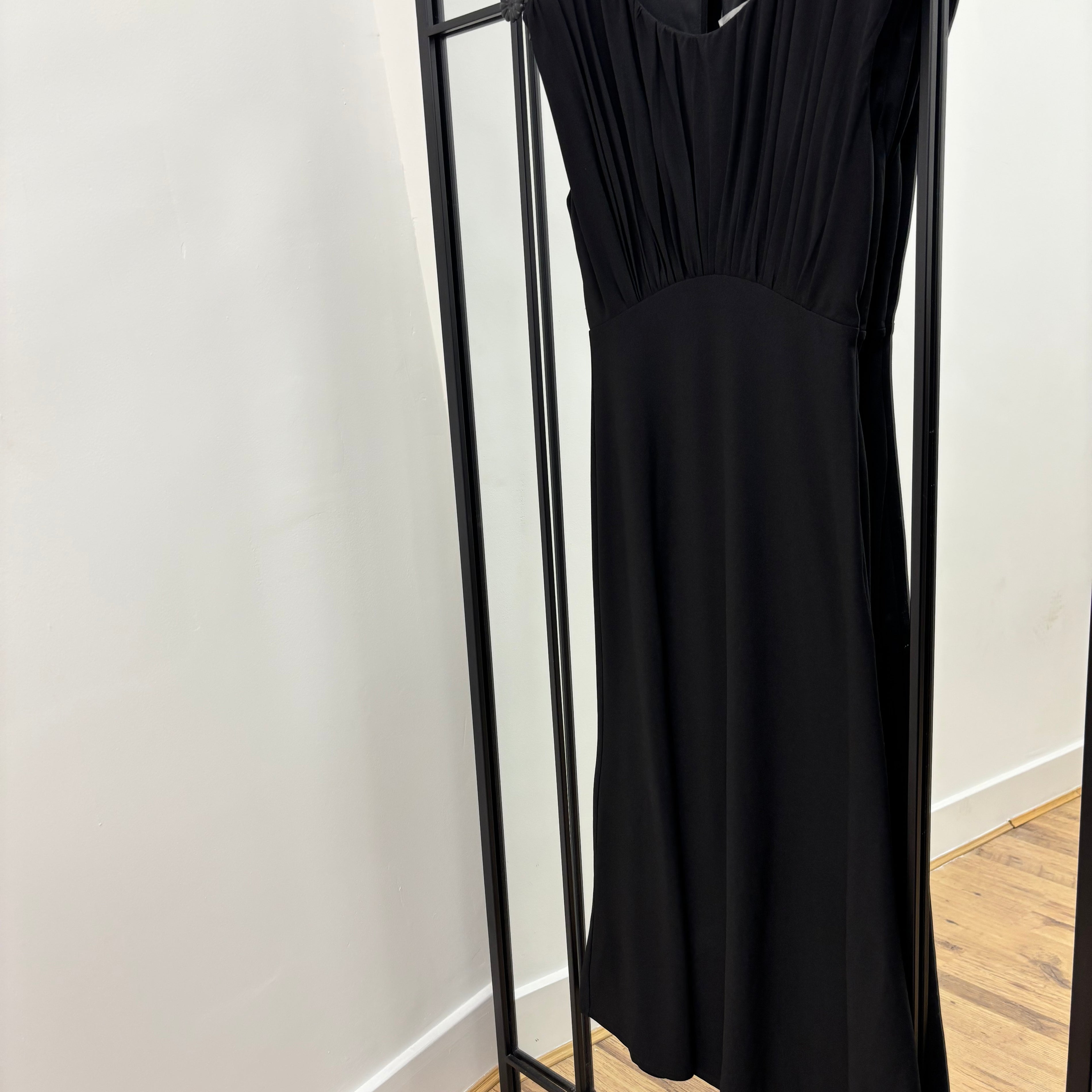 “Bella” Size 8 Pleated Detail Midi Dress