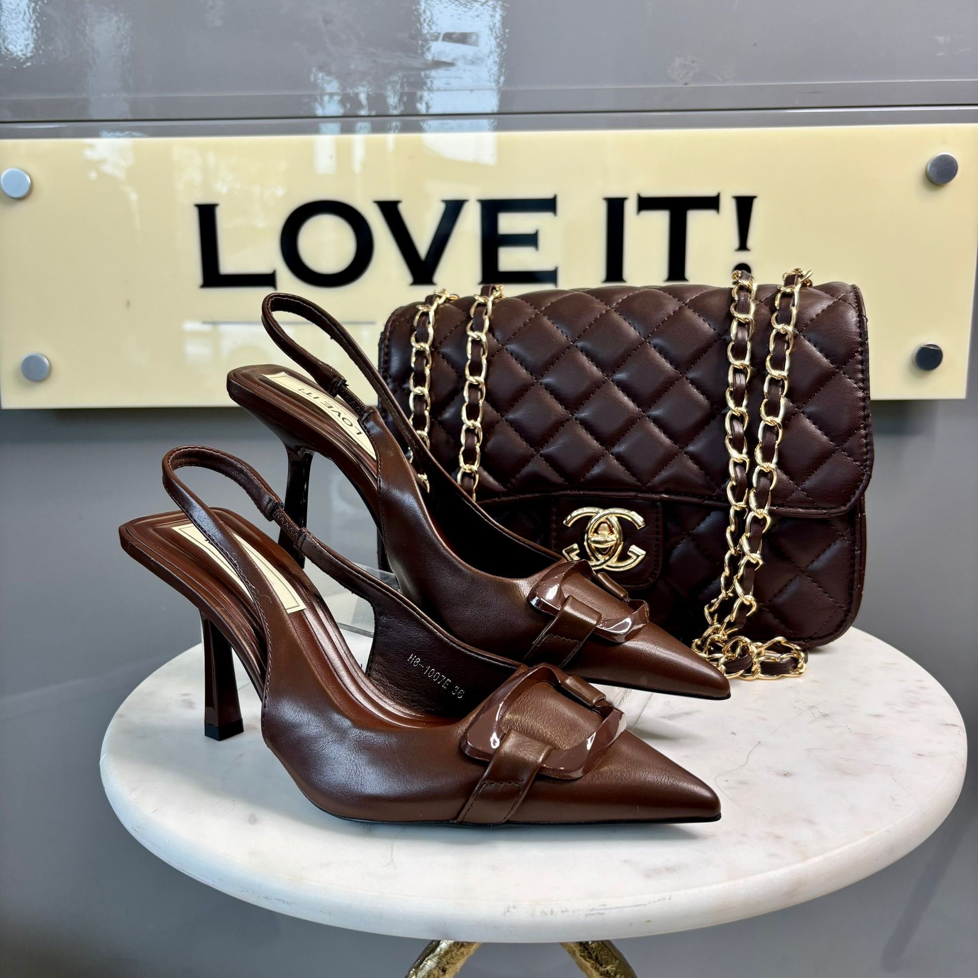 “Lorna” Slingback