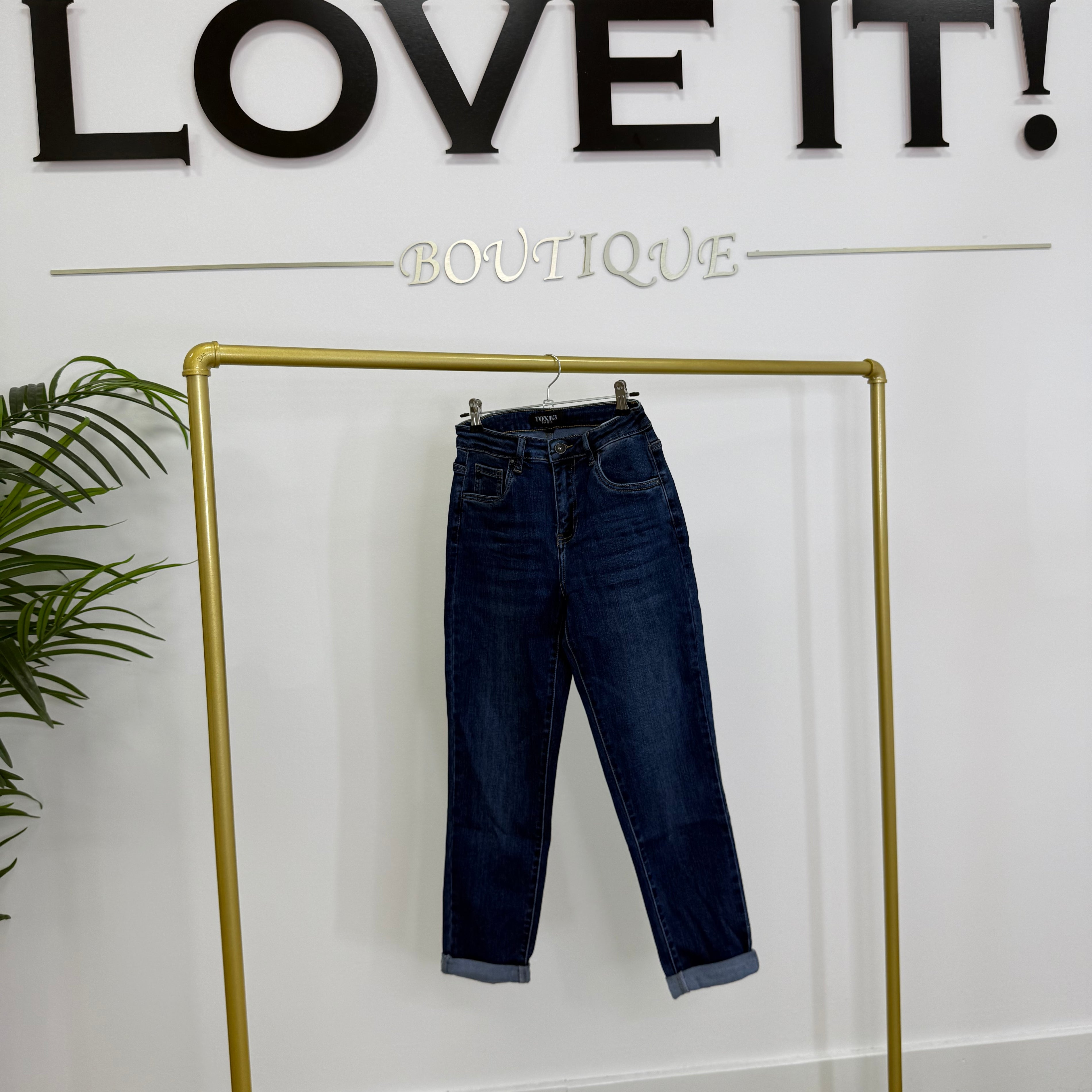 Toxic Boyfriend Jeans (recommend size down)