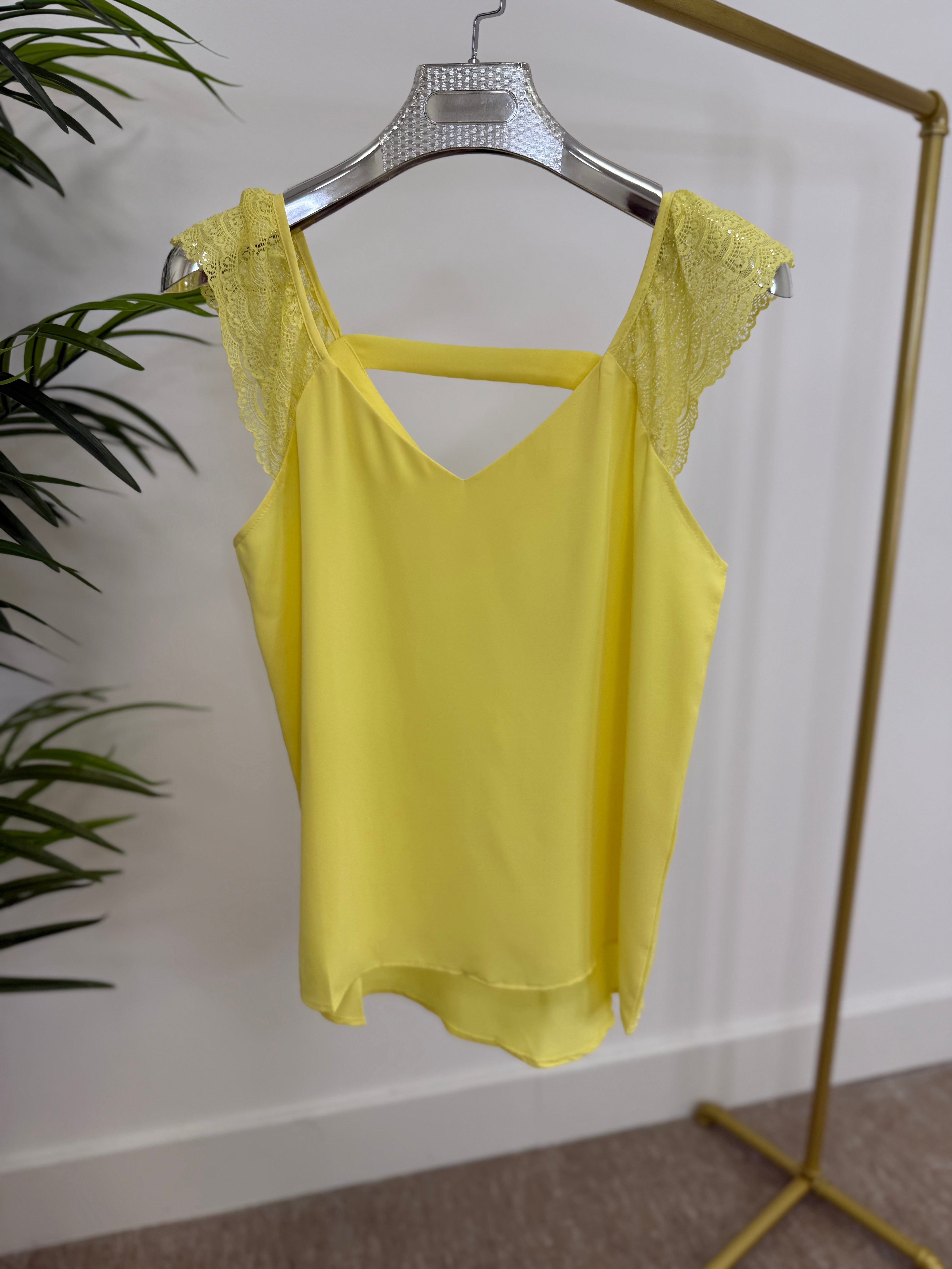 “Louisa” Lace Detailed Top