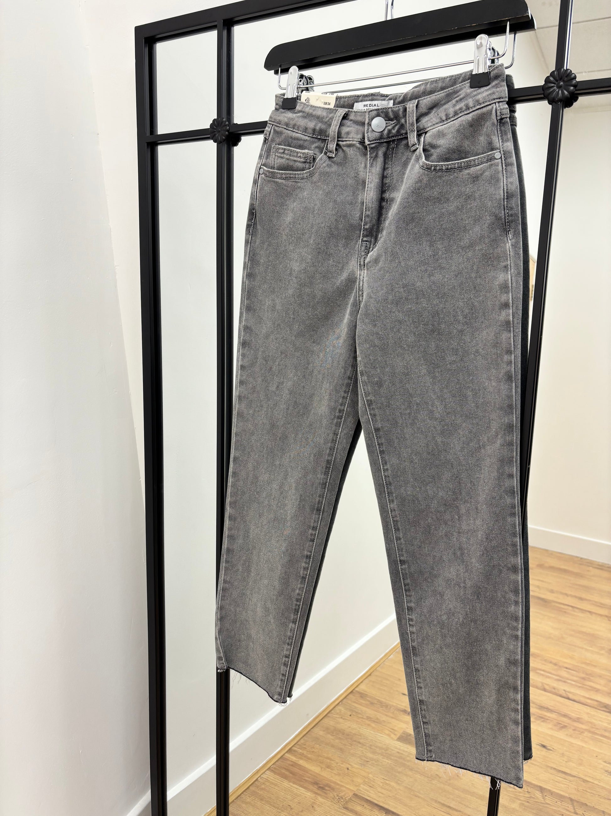 Ankle Grazer Grey Jean