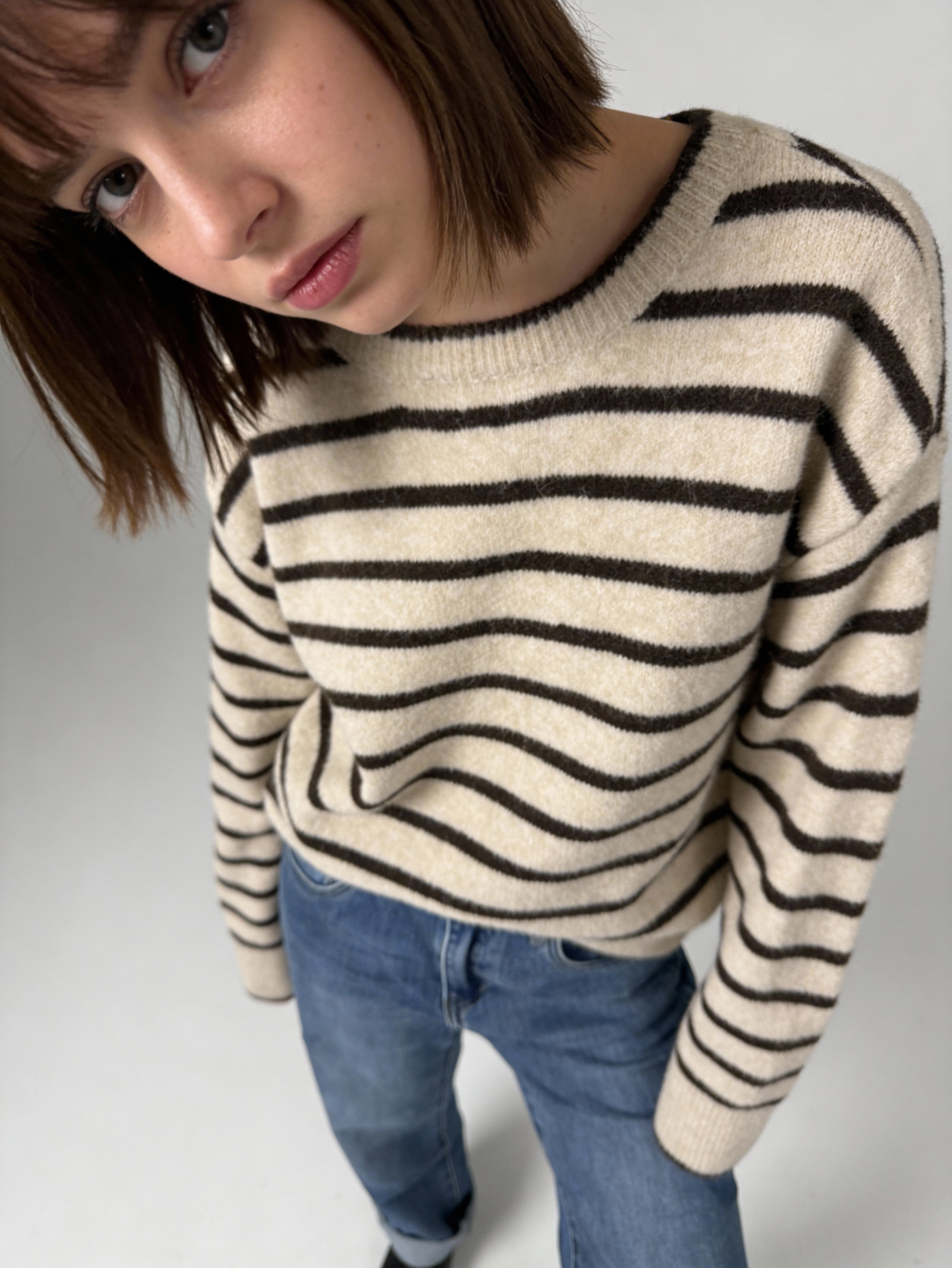 “Annie” Reversible Bow Knit