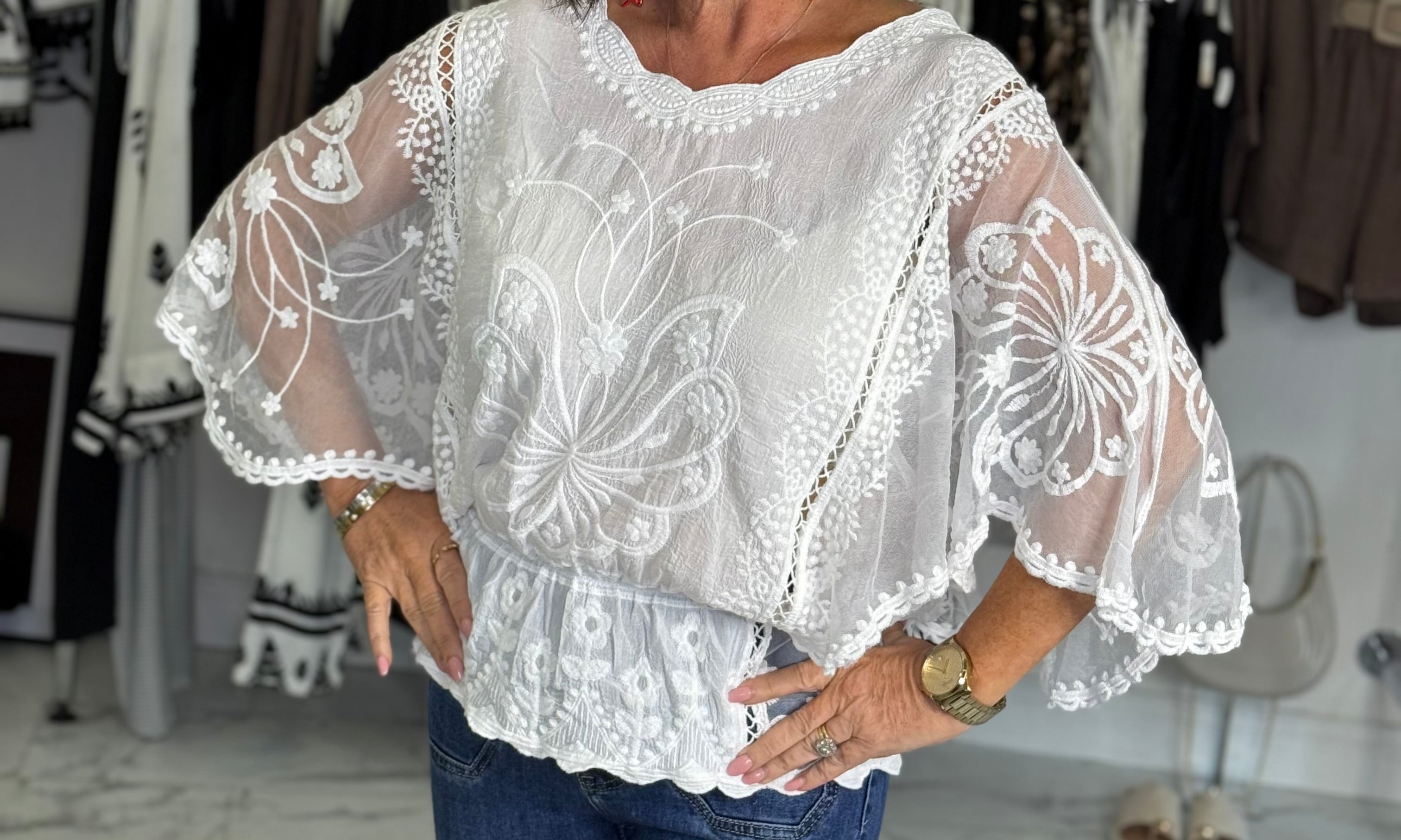 “Alyssa” Floral & Lace Top