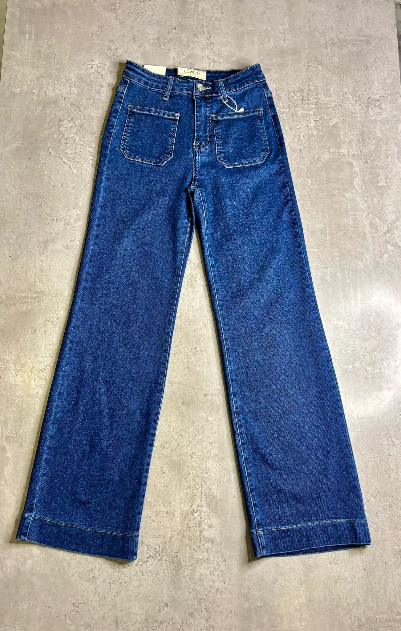 “Christie” Wide Leg Patch Pocket Jeans ( size down 😉)