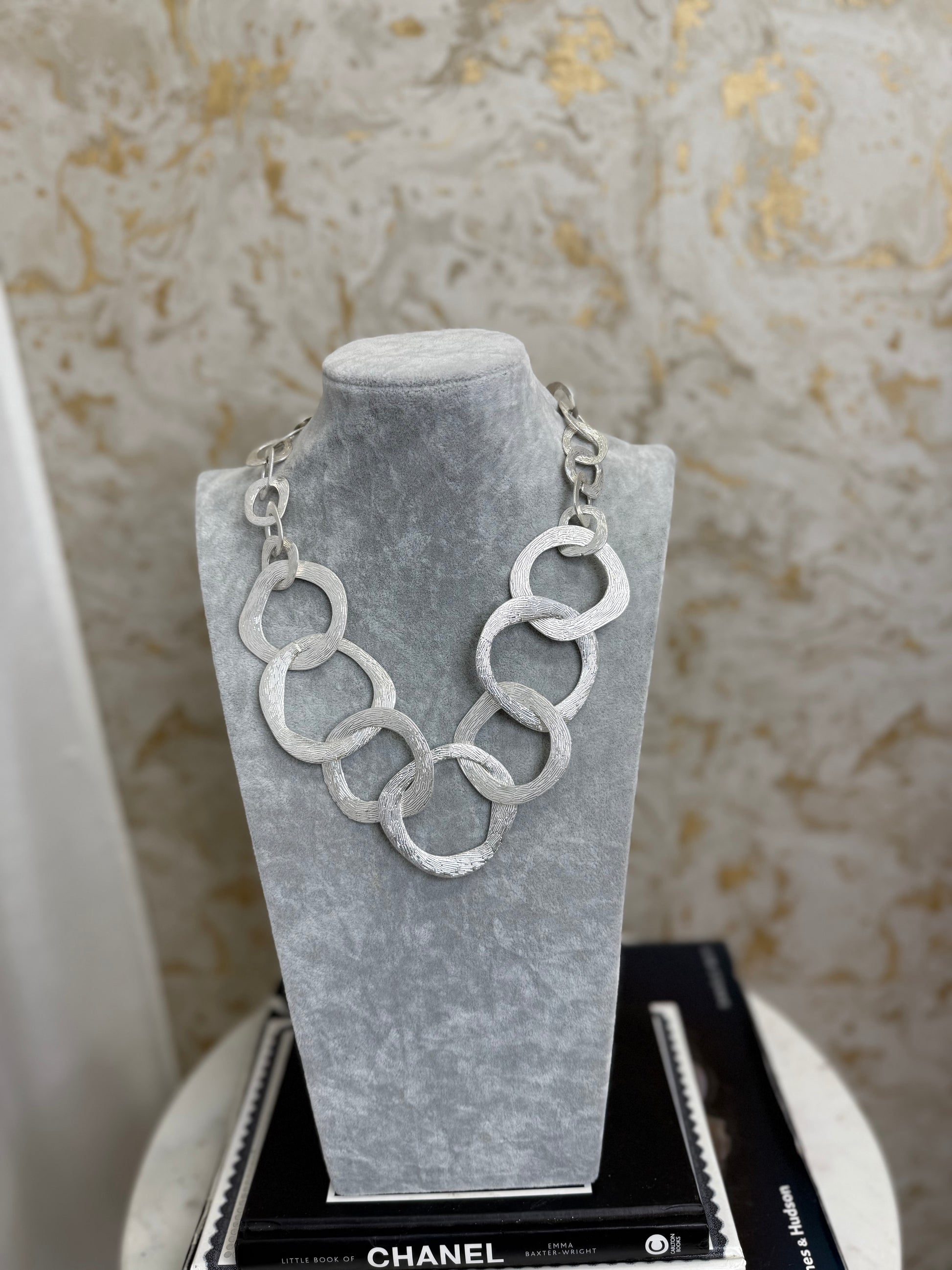 Circles Statement Chain
