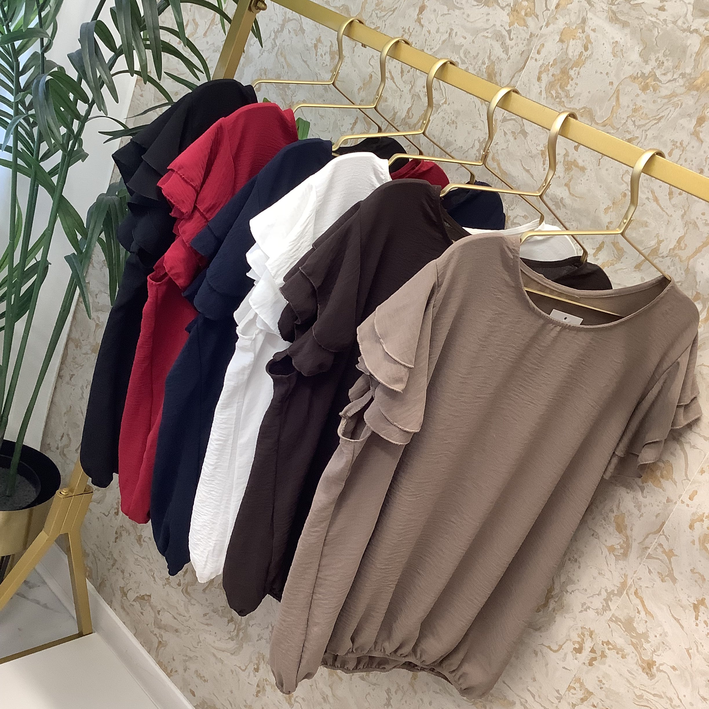 “Molly” Frill Sleeve Top