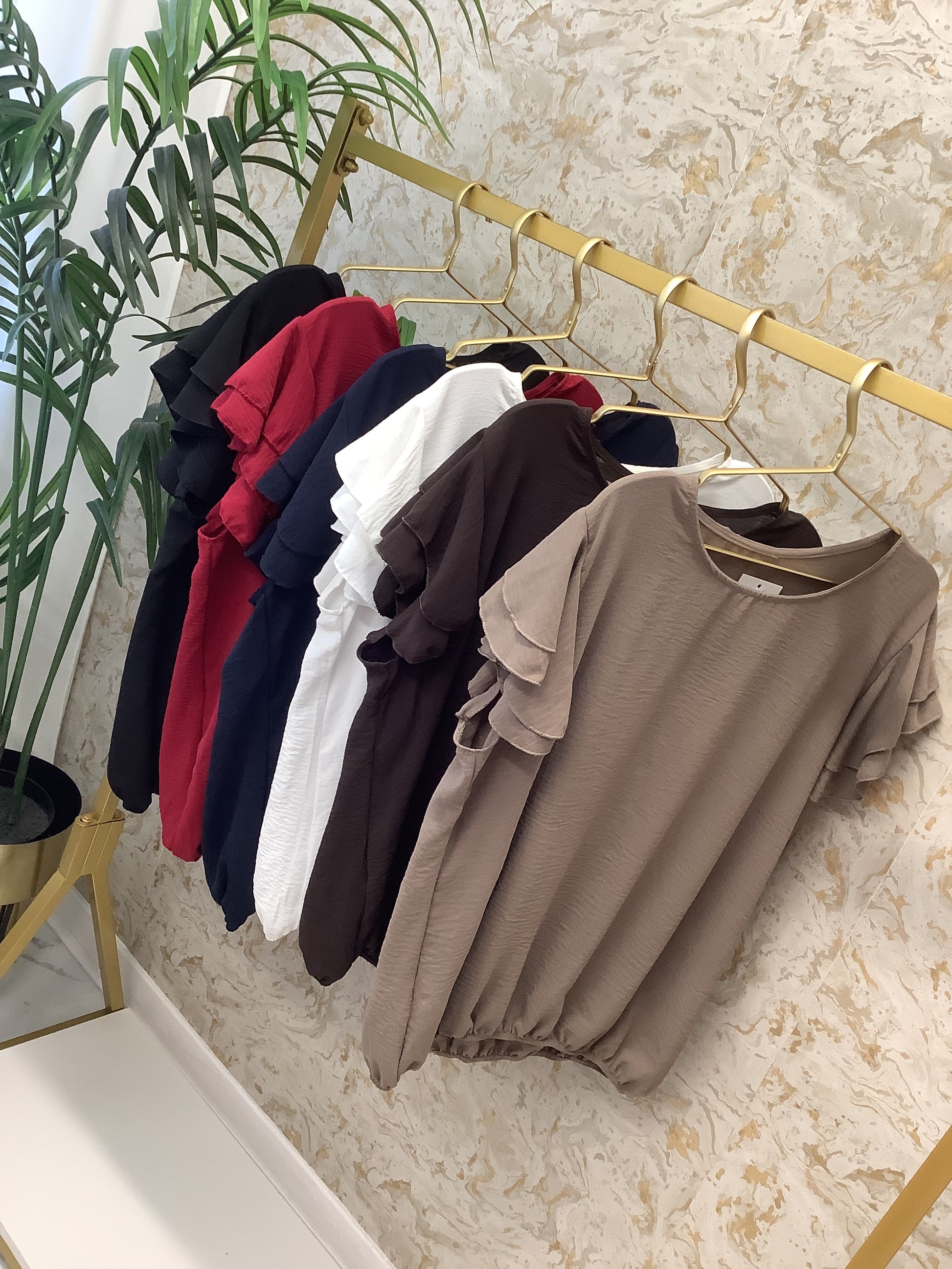 “Molly” Frill Sleeve Top