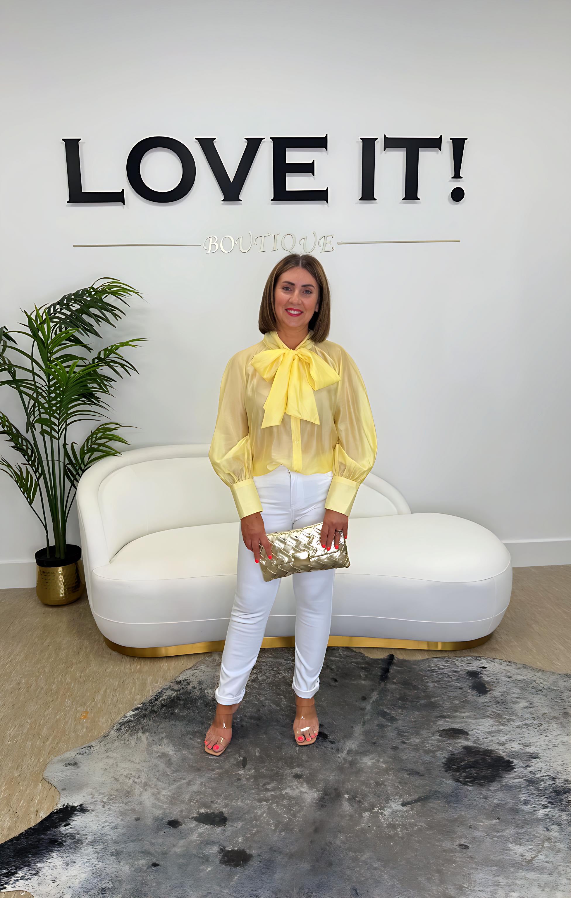 “Petra” Pussybow Blouse