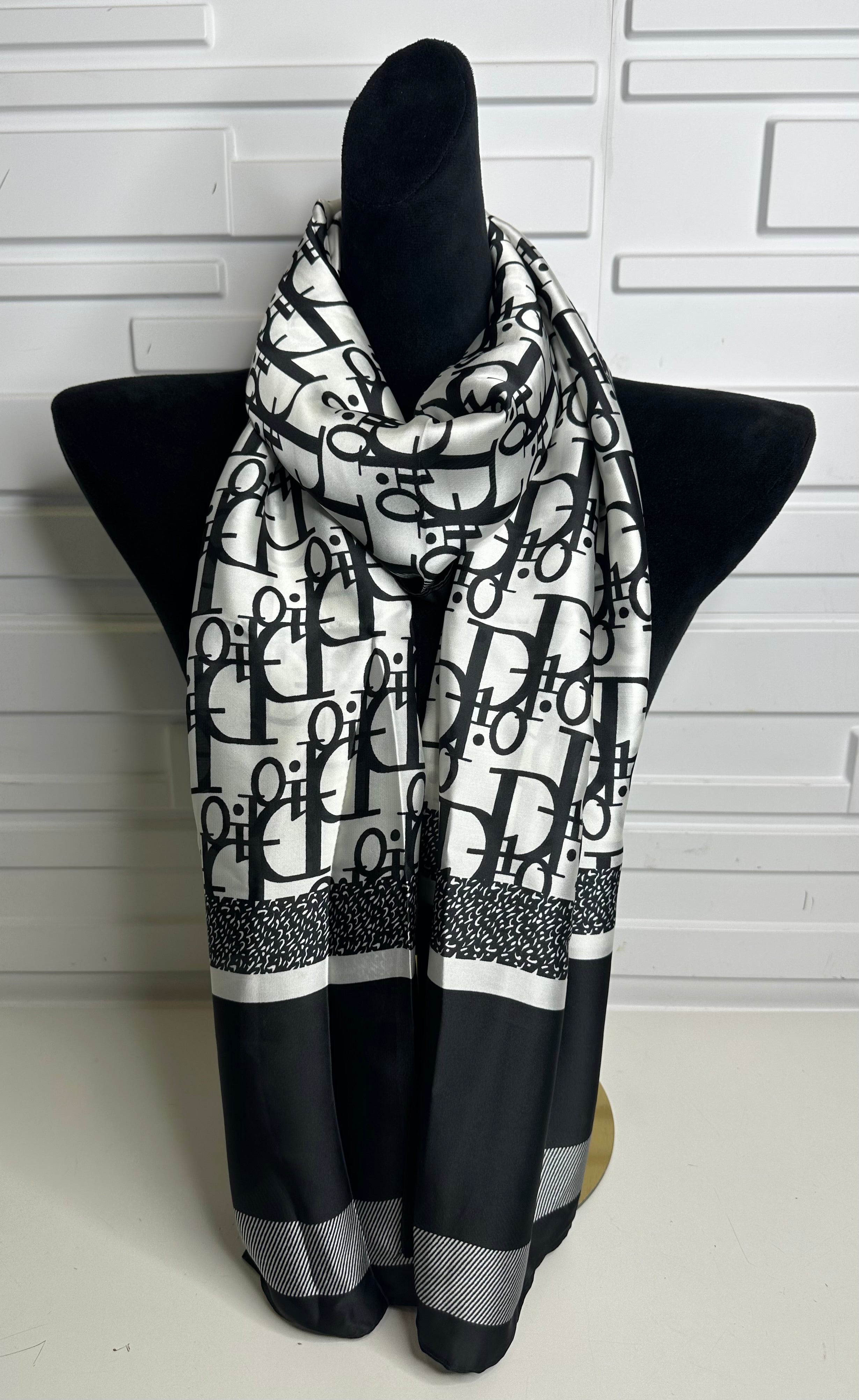 “Dee” Silk Feel Scarf