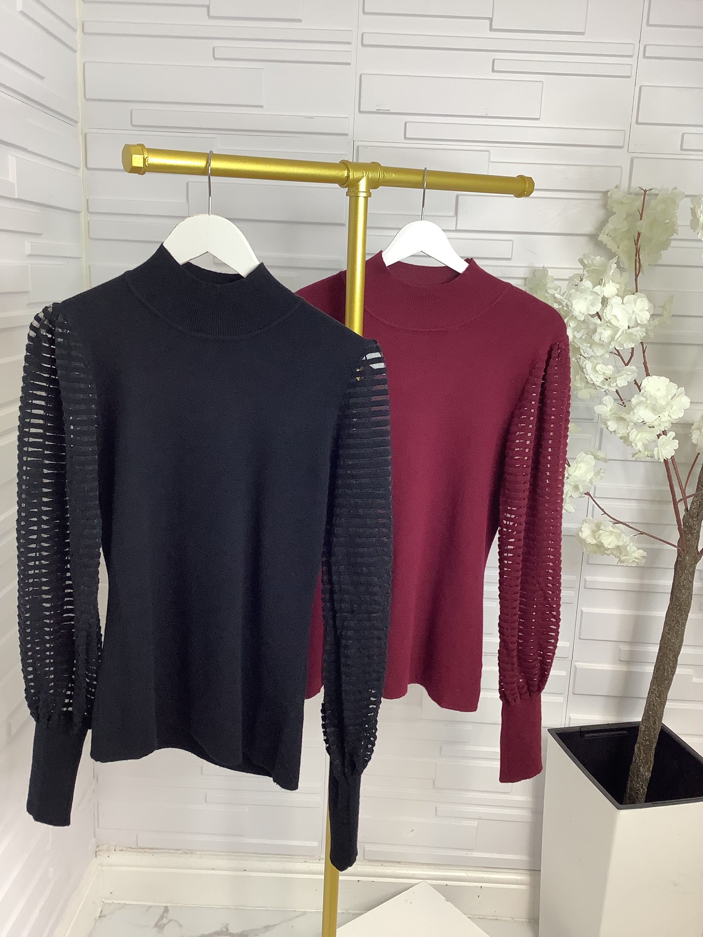 “Nova” Detailed Sleeve Knit