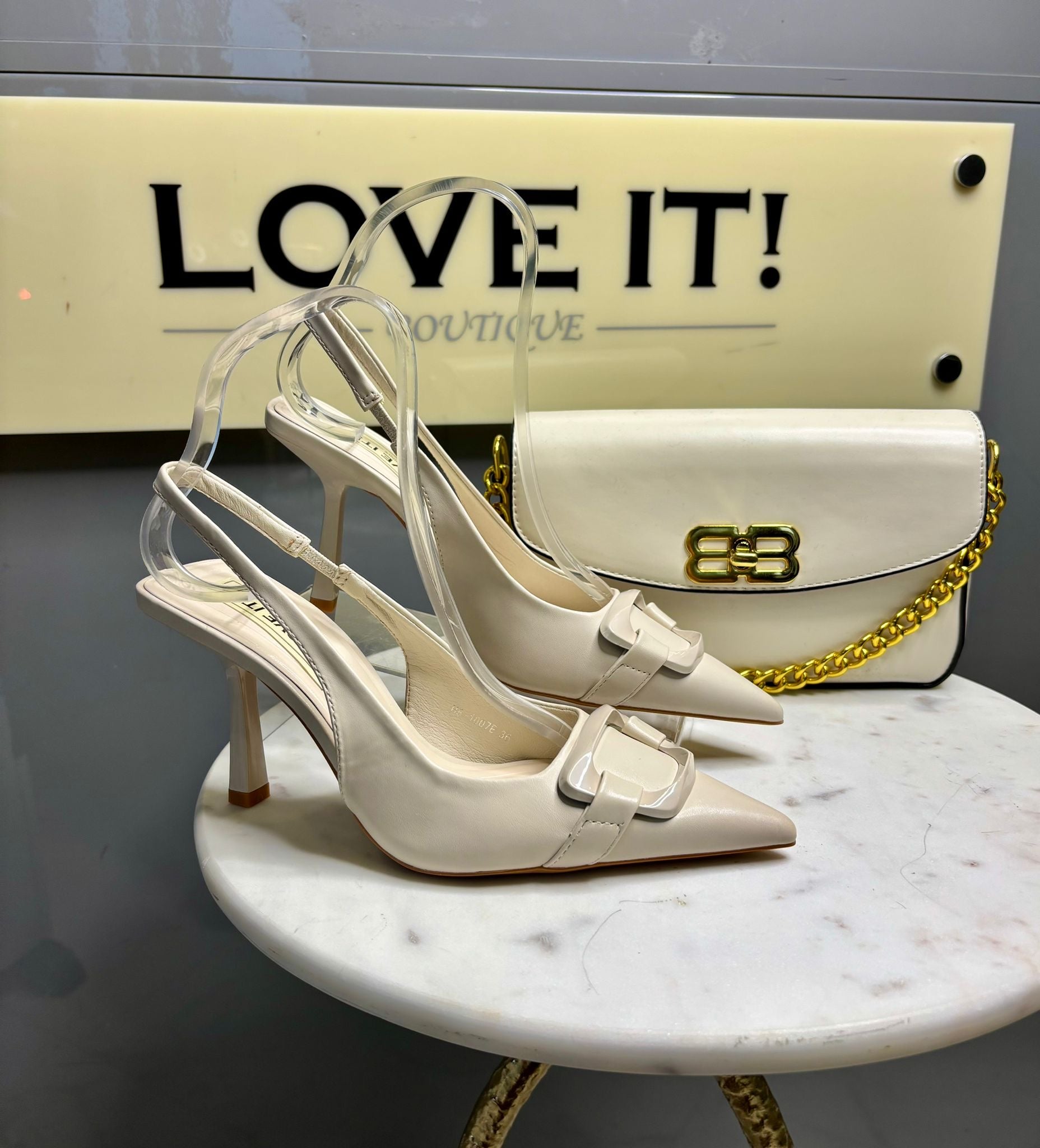 “Lorna” Slingback