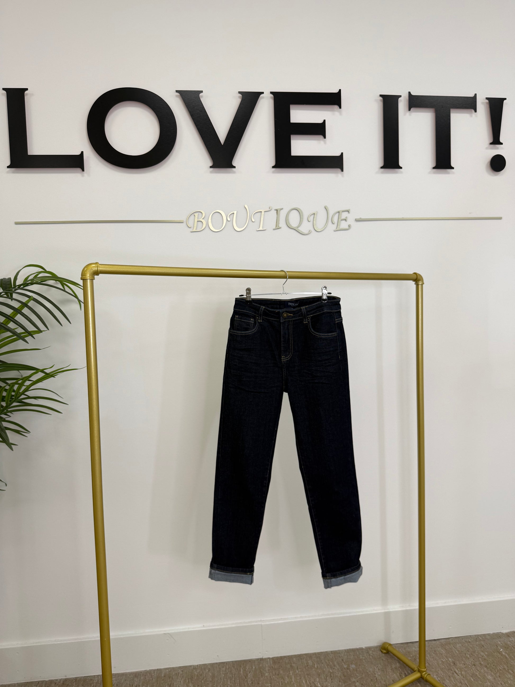 Toxic Boyfriend Jeans (recommend size down)