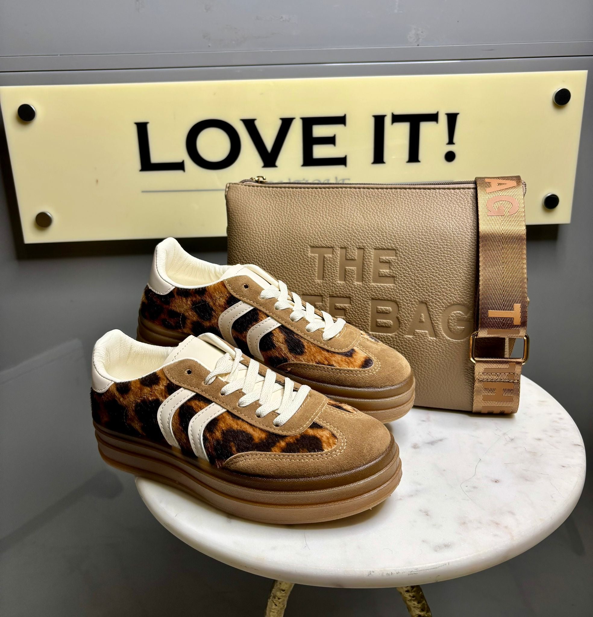 “Lizzie” Leopard Platform Trainer