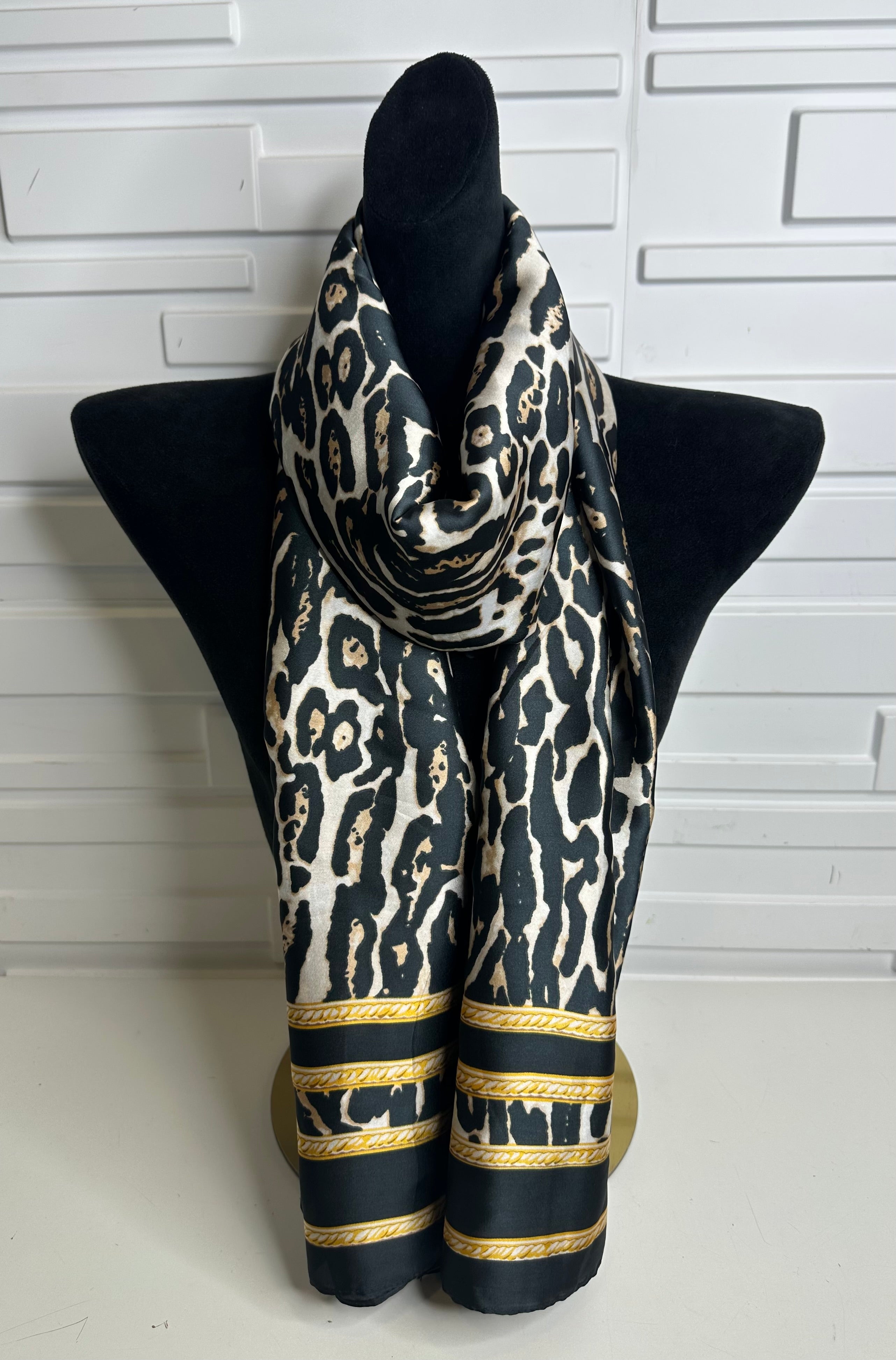 “Lily” Silk Feel Scarf