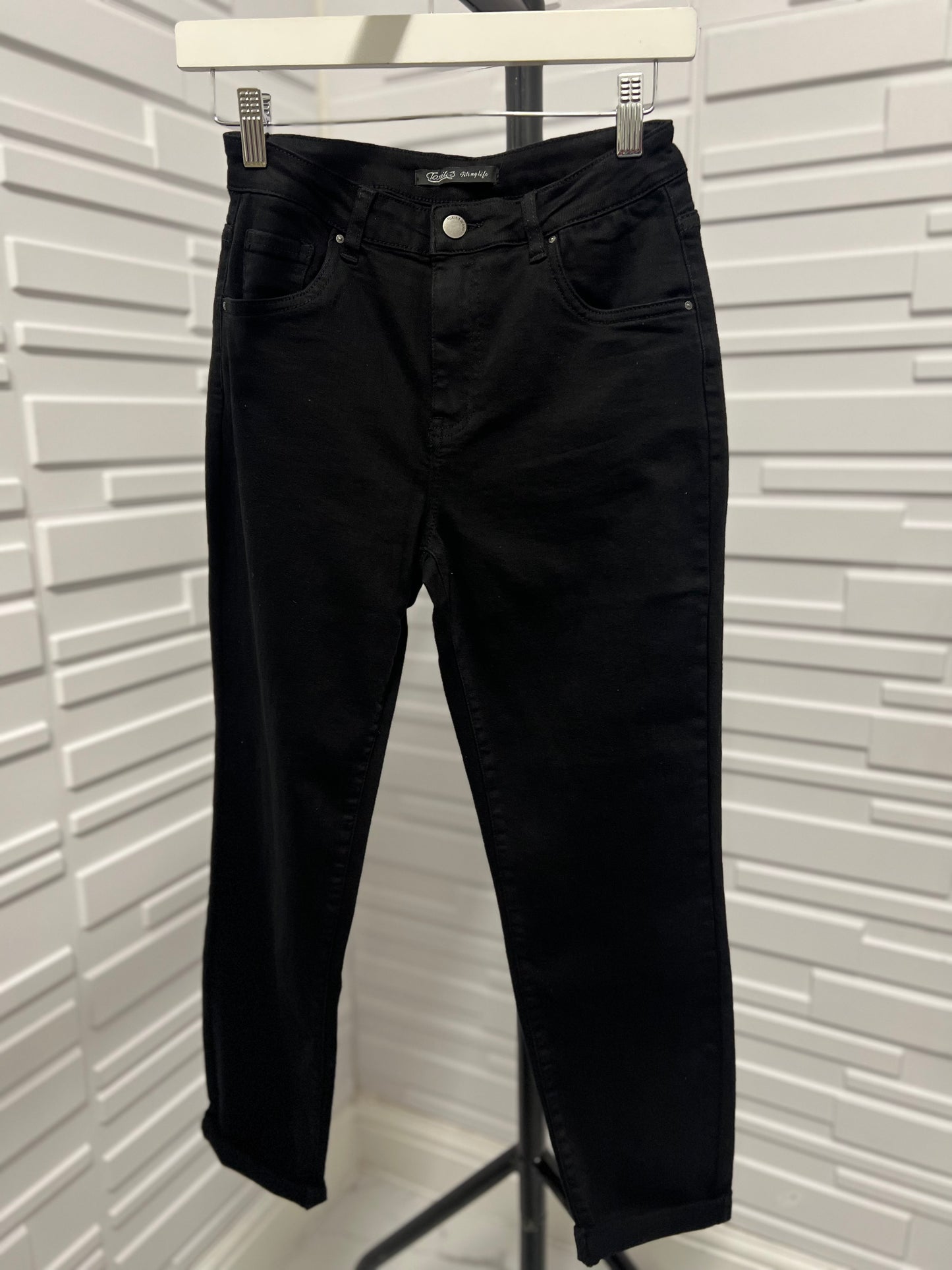 Black “Toxic” Boyfriend Jeans